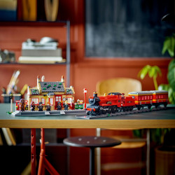 LEGO Harry Potter 76423 Ekspres do Hogwartu i stacja w Hogsmeade